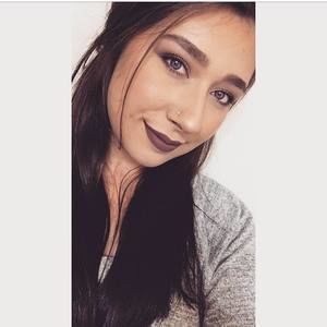 Meet your Posher, Melina